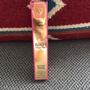 Too Faced High-shine Sparkling Lip Gloss